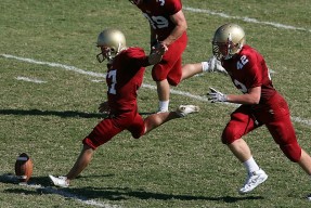 前场站位灵活打乱盯防节奏：以节奏为武器的进攻制胜法