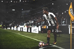 CS2枪械对决瞬间制胜，cs对枪图叫什么名字