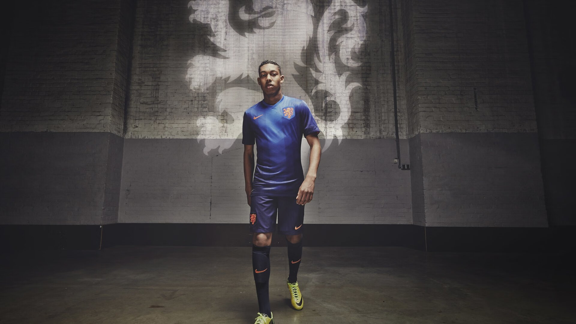 乐鱼体育买球-俱乐部与科技企业合作试点智能训练场助力科学训练，俱乐部训练赛是怎么打