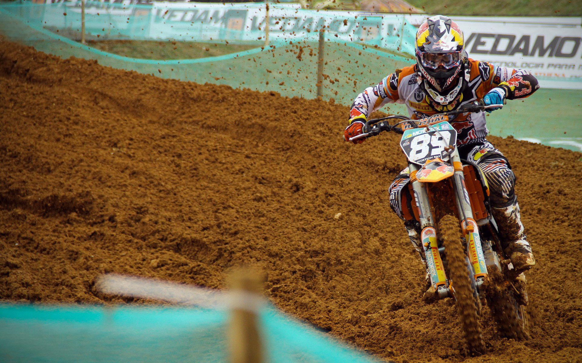 恩多比·恩乔：在比赛中用精湛的脚法和战术能力帮助南非队扩大战果